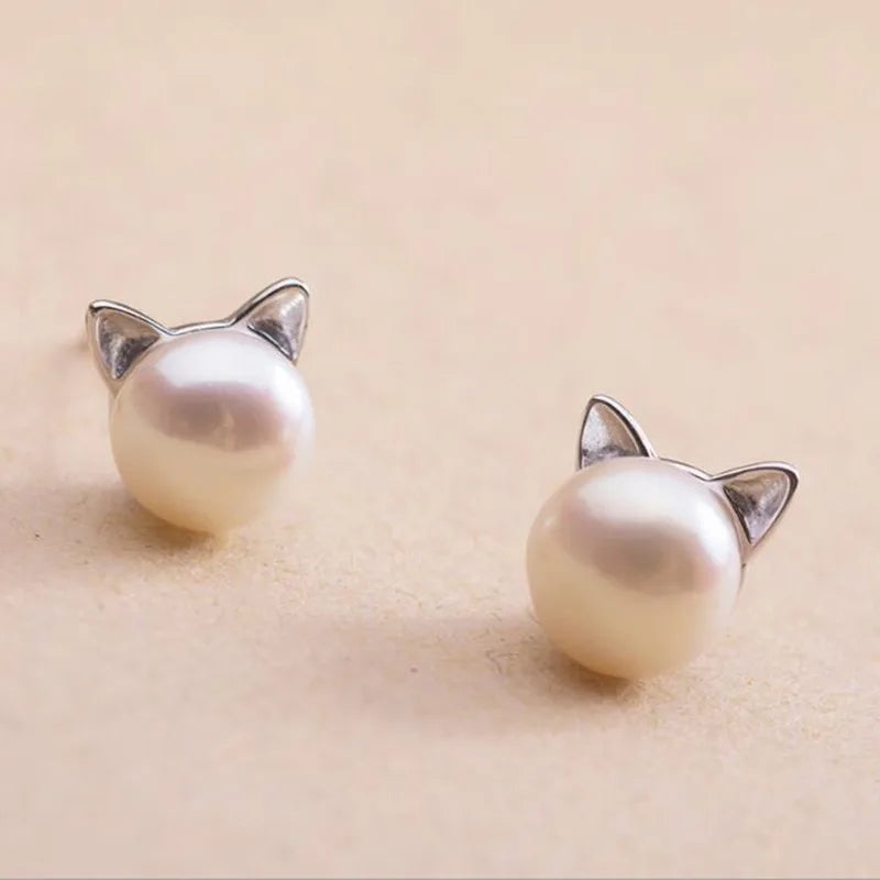 "Perfectamente Elegante" Pendientes de Perlas de Gato en Plata de Ley