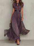 Guadalupe | Vestido largo violeta con escote en forma de llave, borde de encaje de gasa