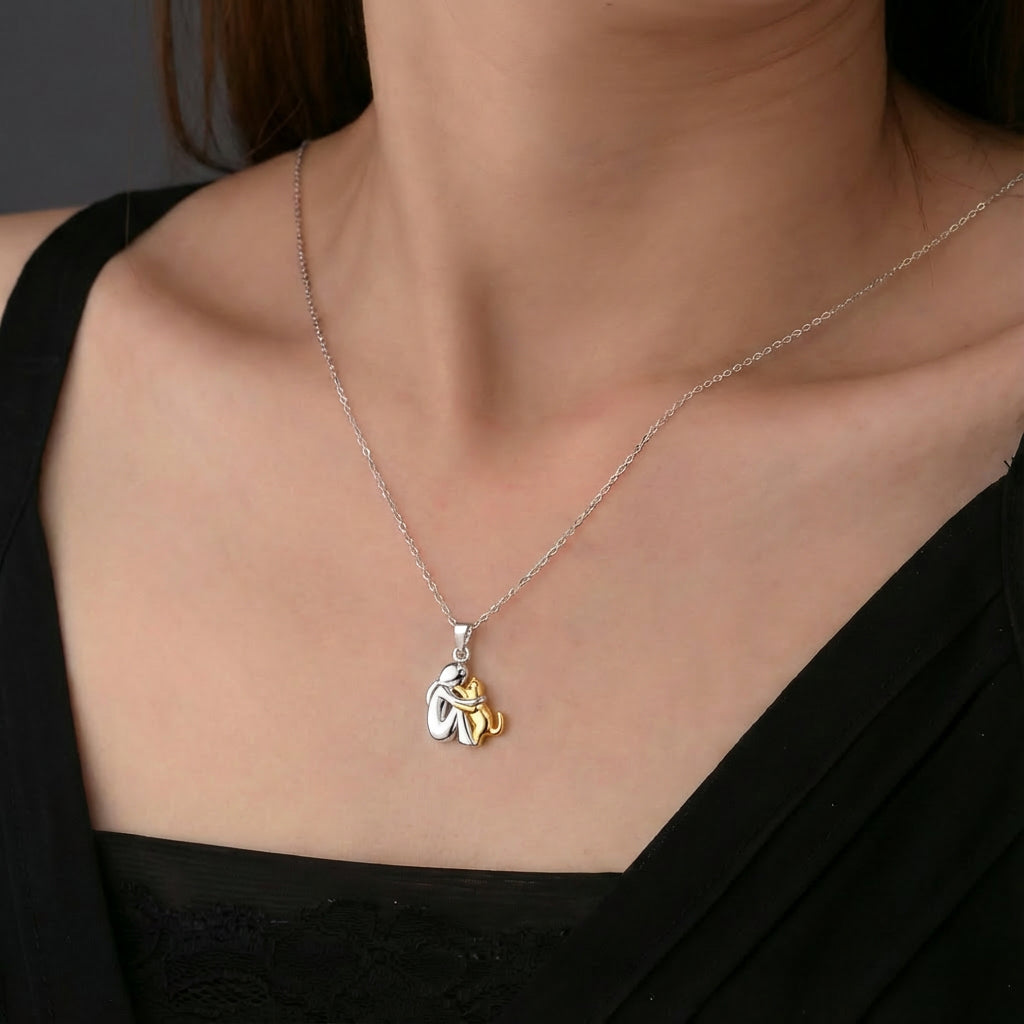 "Para Siempre en Tu Corazón" Collar con Colgante de Abrazo de Gato