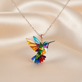 Collar de Colibrí Arcoíris - "La Alegría Toma Vuelo" Colgante Declarativo