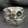Anillo de Plata con Flor Vintage